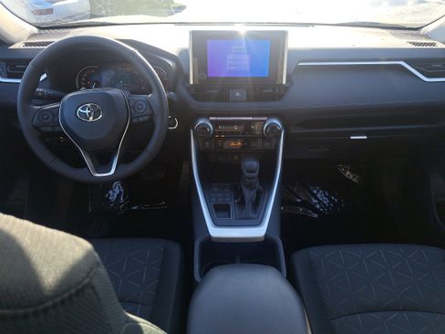 New 2025 Toyota RAV4 XLE image 17