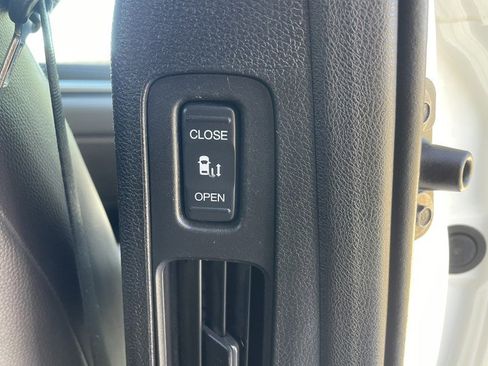 Used 2018 Honda Odyssey Elite image 31