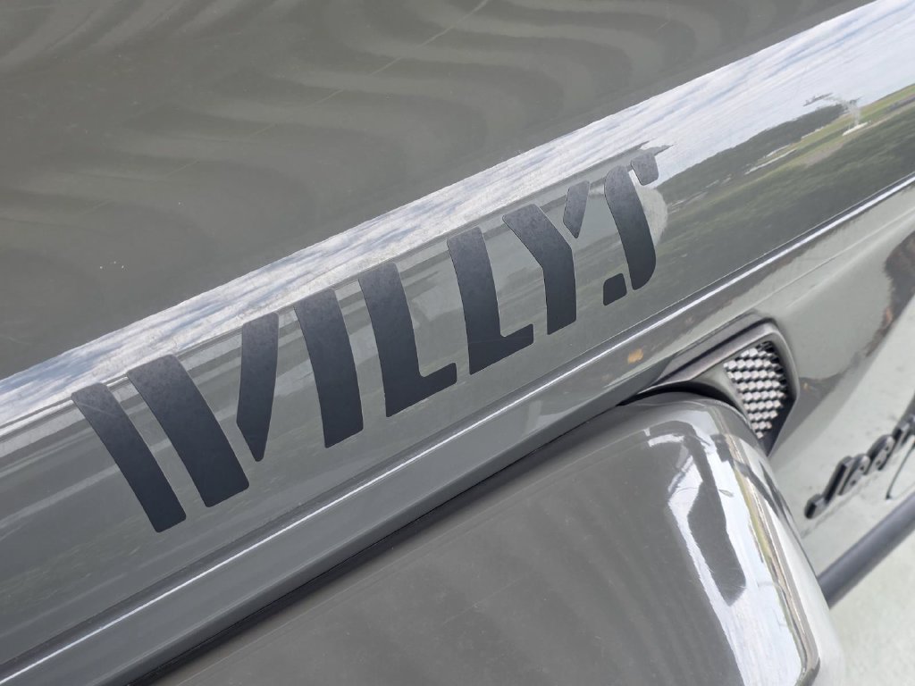 Used 2021 Jeep Gladiator Sport AWD/4WD image 30