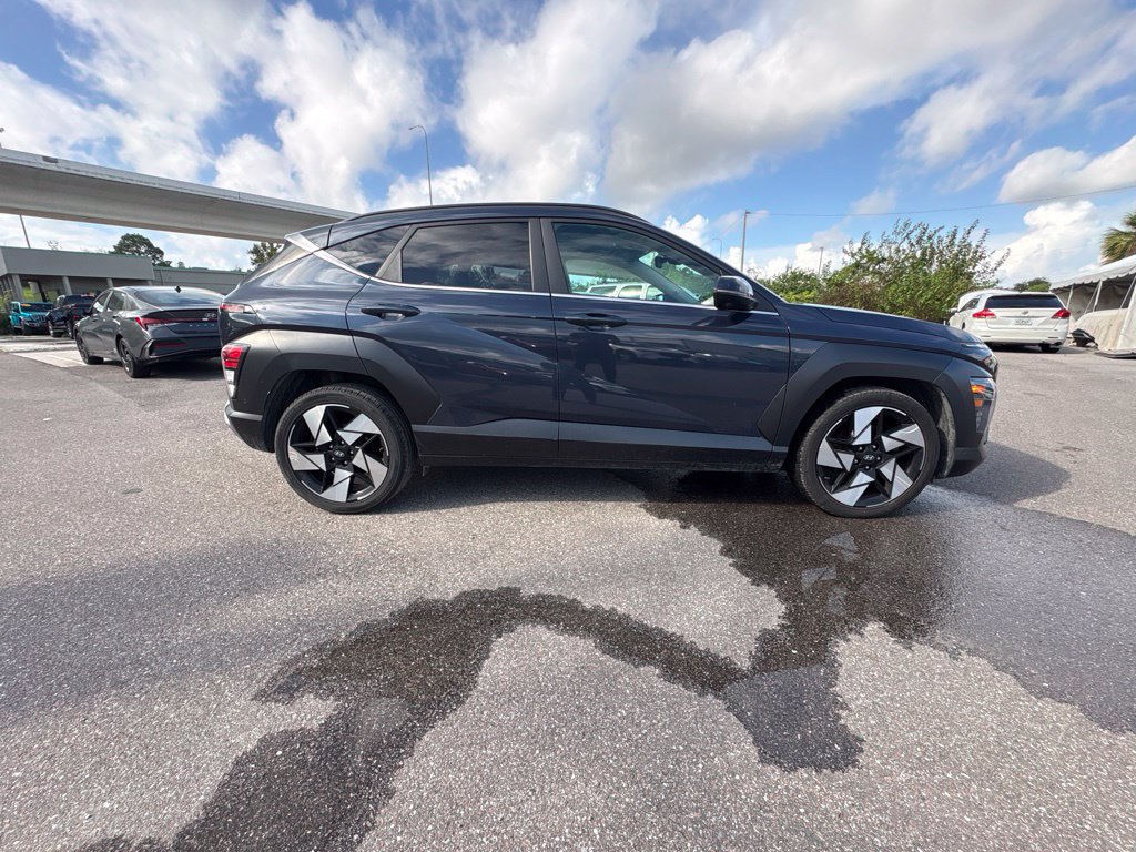 Used 2024 Hyundai Kona Limited FWD image 2