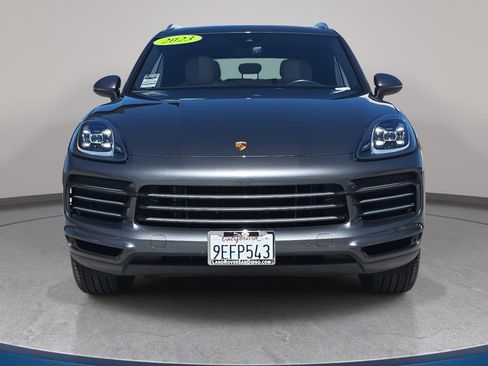 Used 2023 Porsche Cayenne Base image 3