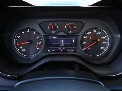 Used 2019 Chevrolet Camaro LT image 13