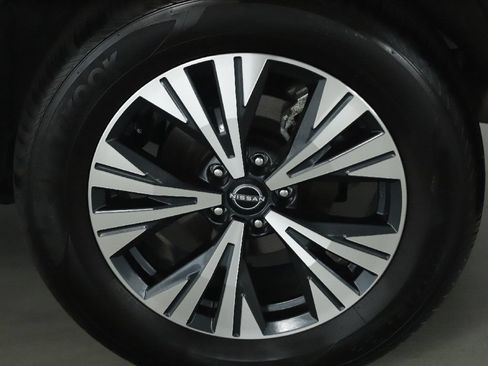 Certified 2023 Nissan Rogue SV w/ SV Premium B Package AWD/4WD image 40