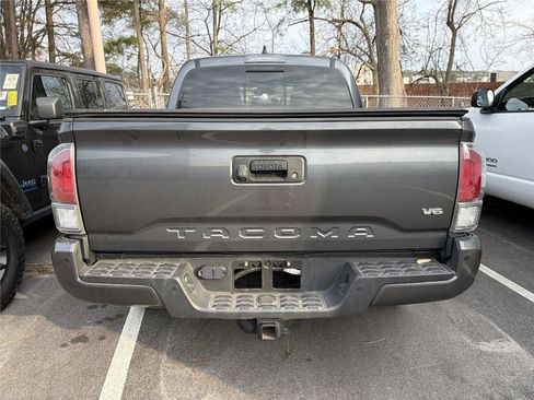 Used 2023 Toyota Tacoma TRD Off-Road w/ TRD Premium Off Road Package image 6