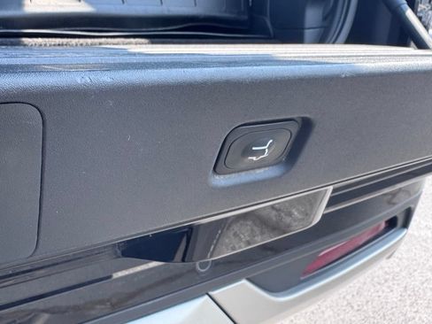 Used 2025 Ford Expedition Platinum w/ Platinum Ultimate Package AWD/4WD image 50