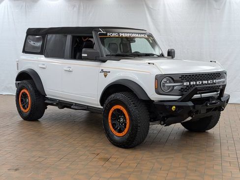 Certified 2024 Ford Bronco Badlands AWD/4WD image 1