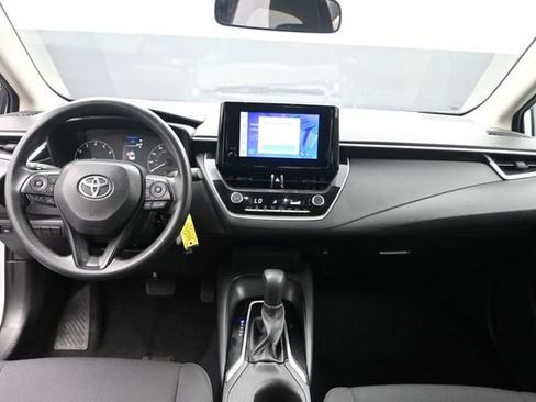 Used 2024 Toyota Corolla LE FWD image 12