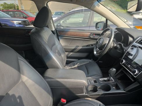 Used 2019 Subaru Outback 2.5i Limited AWD/4WD image 9
