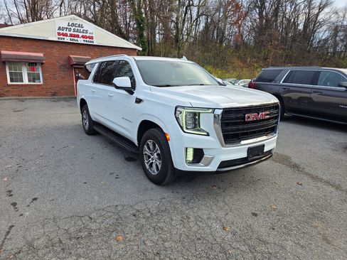 Used 2023 GMC Yukon XL SLE w/ Max Trailering Package image 3