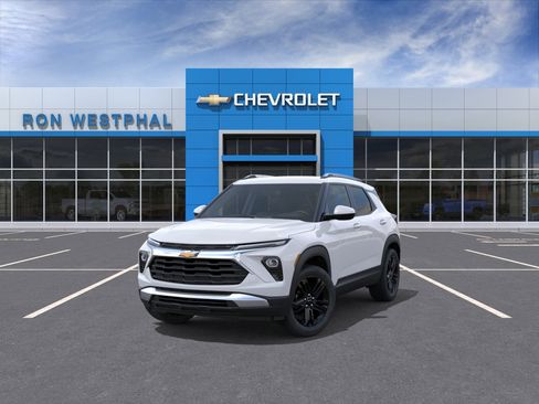 New 2026 Chevrolet TrailBlazer LT w/ Convenience Package FWD image 8