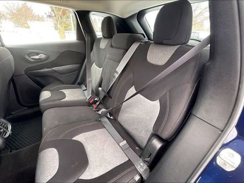 Used 2016 Jeep Cherokee Sport w/ Cold Weather Group image 26