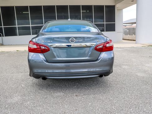 Used 2018 Nissan Altima 2.5 SV FWD image 8