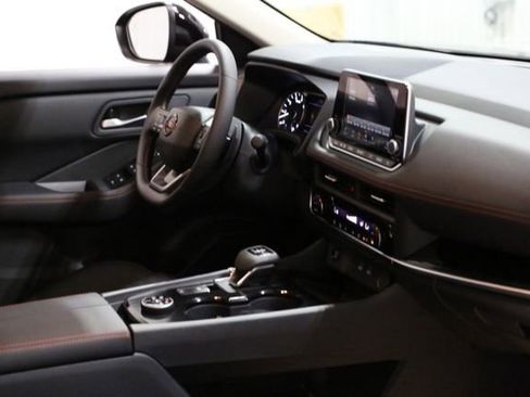 New 2026 Nissan Rogue SV image 28