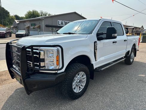 Used 2023 Ford F250 XLT w/ Snow Plow Prep Package AWD/4WD image 9