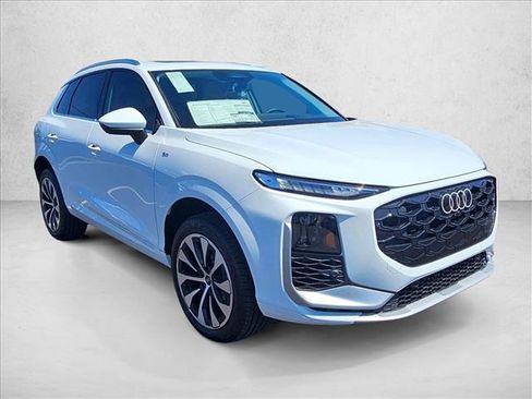 New 2026 Audi Q3 quattro 2.0T AWD/4WD image 7