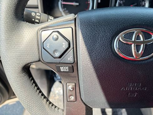 Used 2020 Toyota 4Runner TRD Off-Road AWD/4WD image 14