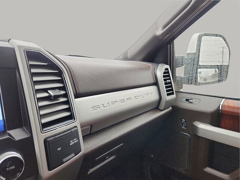 Used 2021 Ford F250 King Ranch w/ King Ranch Ultimate Package image 15