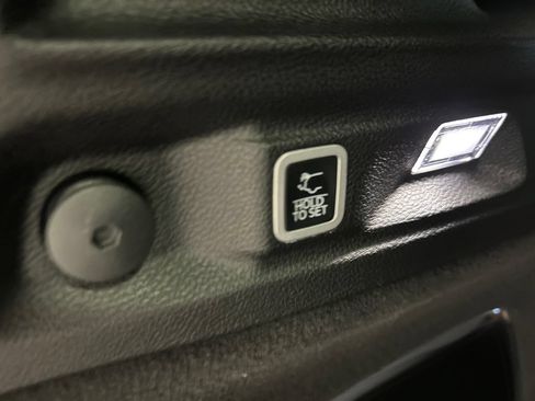 Used 2025 Jeep Grand Cherokee L Summit AWD/4WD image 35