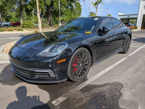 Used 2020 Porsche Panamera RWD image 5