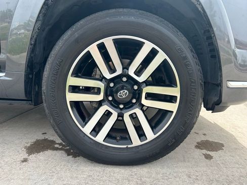 Used 2021 Toyota 4Runner Limited AWD/4WD image 32