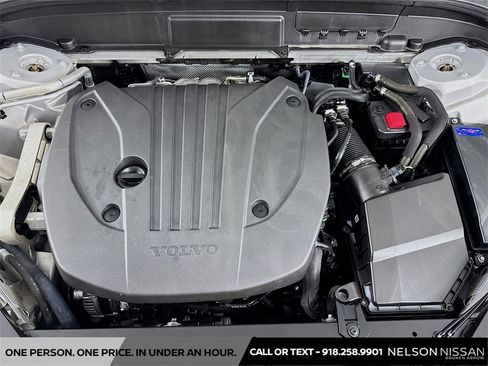 Used 2023 Volvo XC60 B5 Ultimate w/ Climate Package image 32