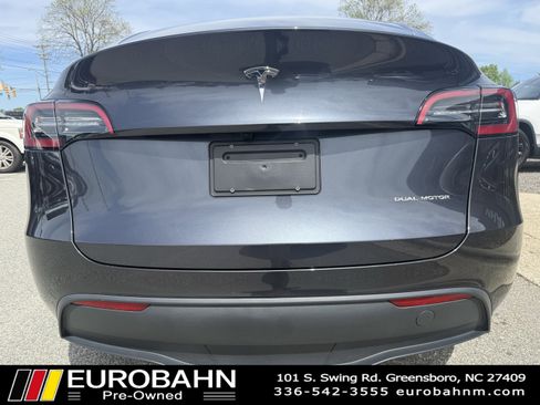 Used 2024 Tesla Model Y Long Range AWD/4WD image 4