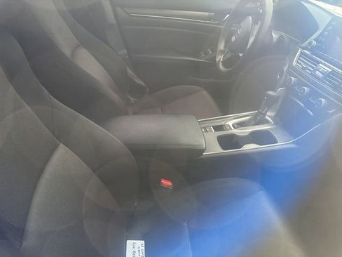Used 2018 Honda Accord LX image 7