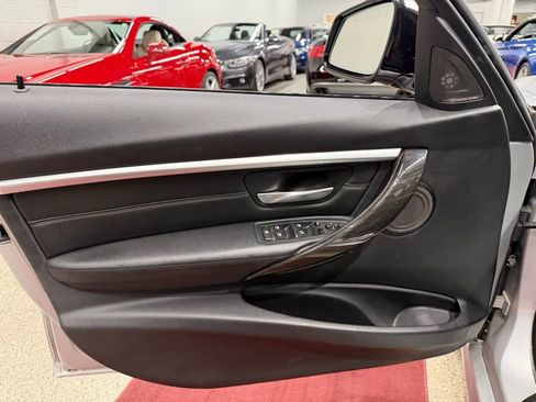 Used 2017 BMW 340i xDrive Sedan image 25