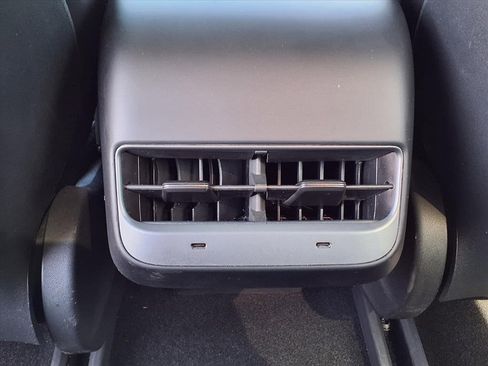 Used 2021 Tesla Model 3 Standard Range Plus image 16