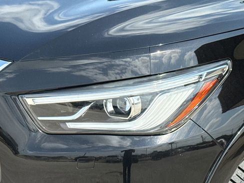 Used 2018 INFINITI QX80 2WD w/ Deluxe Technology Package image 4