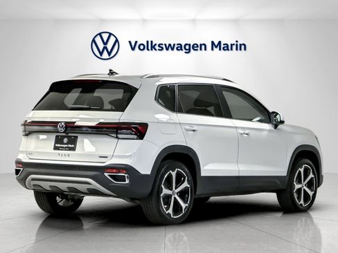 New 2026 Volkswagen Taos SEL image 5