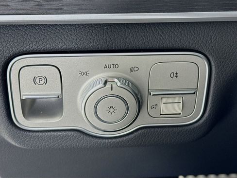 New 2026 Mercedes-Benz GLS 450 4MATIC image 11