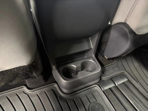 Used 2021 Toyota Sienna LE FWD image 25