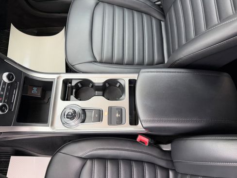 Certified 2024 Ford Edge SEL w/ Convenience Package image 16