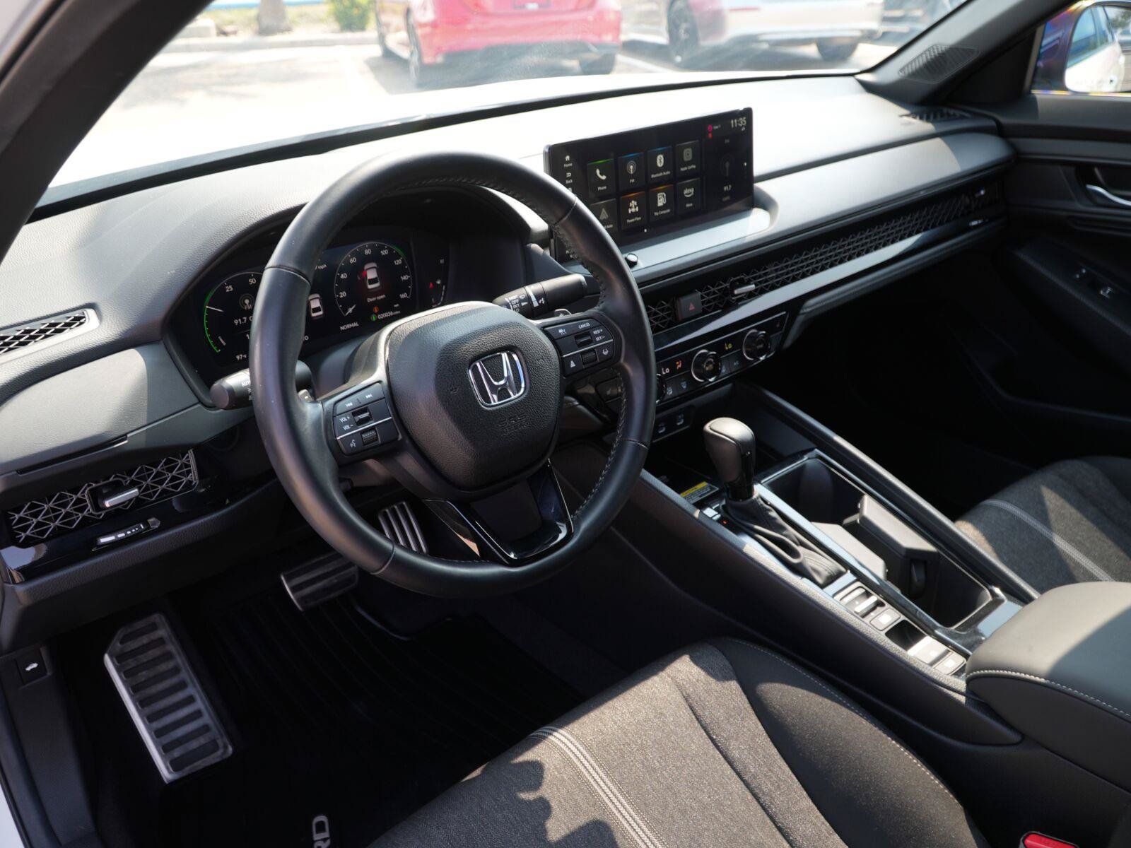 Used 2025 Honda Accord Sport image 6