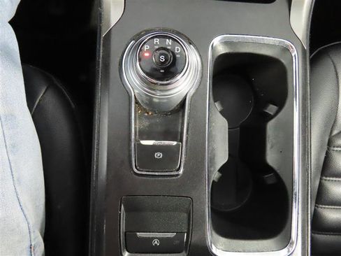 Used 2019 Ford Fusion SEL image 30