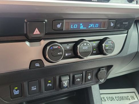 Certified 2022 Toyota Tacoma Limited RWD image 30