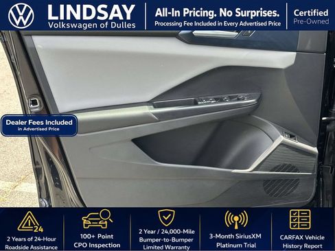 Used 2023 Volkswagen Taos SE w/ Panoramic Sunroof Package AWD/4WD image 10