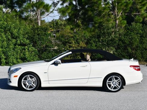 Used 2012 Mercedes-Benz E 550 Cabriolet w/ Appearance Pkg image 31