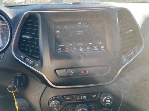 Used 2020 Jeep Cherokee Latitude image 8