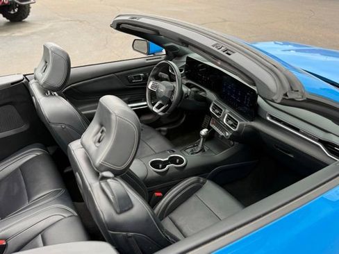 Used 2025 Ford Mustang Premium RWD image 19