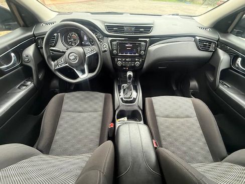 Used 2019 Nissan Rogue Sport SV image 5