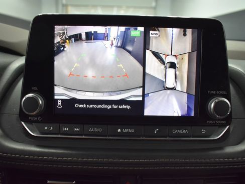 Used 2021 Nissan Rogue SV AWD/4WD image 23