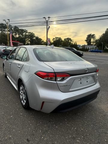 Used 2023 Toyota Corolla LE FWD image 11