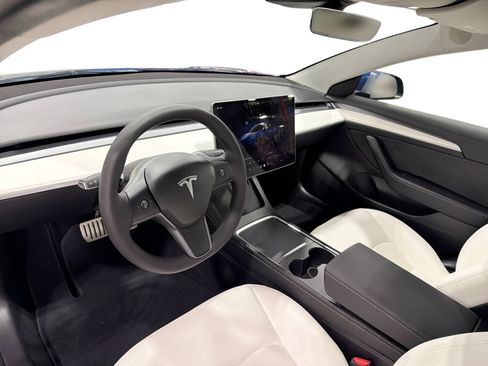 Certified 2023 Tesla Model 3 Performance AWD/4WD image 9