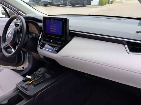 Used 2026 Toyota Corolla Cross LE FWD image 18