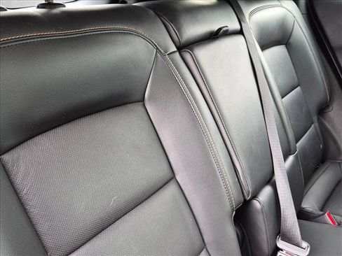 Used 2019 Chevrolet Equinox Premier AWD/4WD image 16