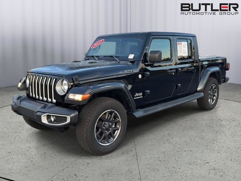 Used 2022 Jeep Gladiator Overland w/ Popular Equipment Package AWD/4WD image 2