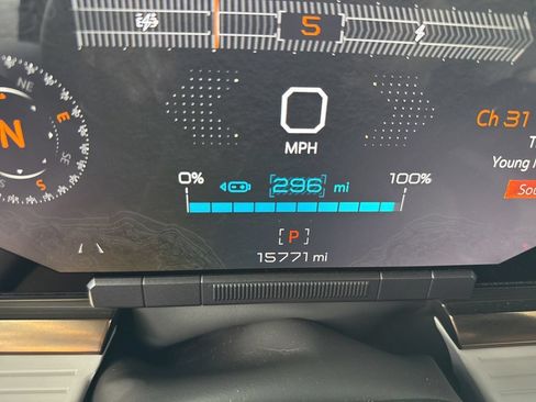 Used 2025 GMC Hummer EV 3X AWD/4WD image 37