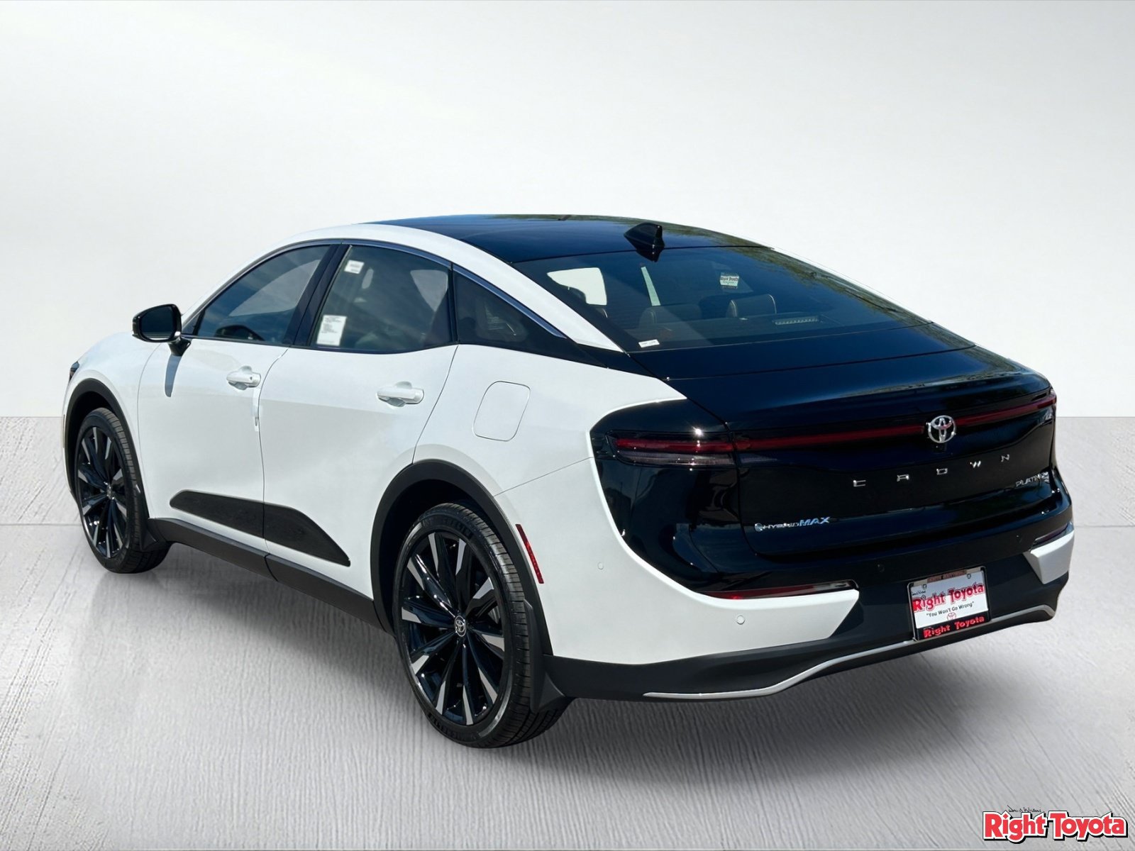 New 2026 Toyota Crown Platinum AWD/4WD image 4